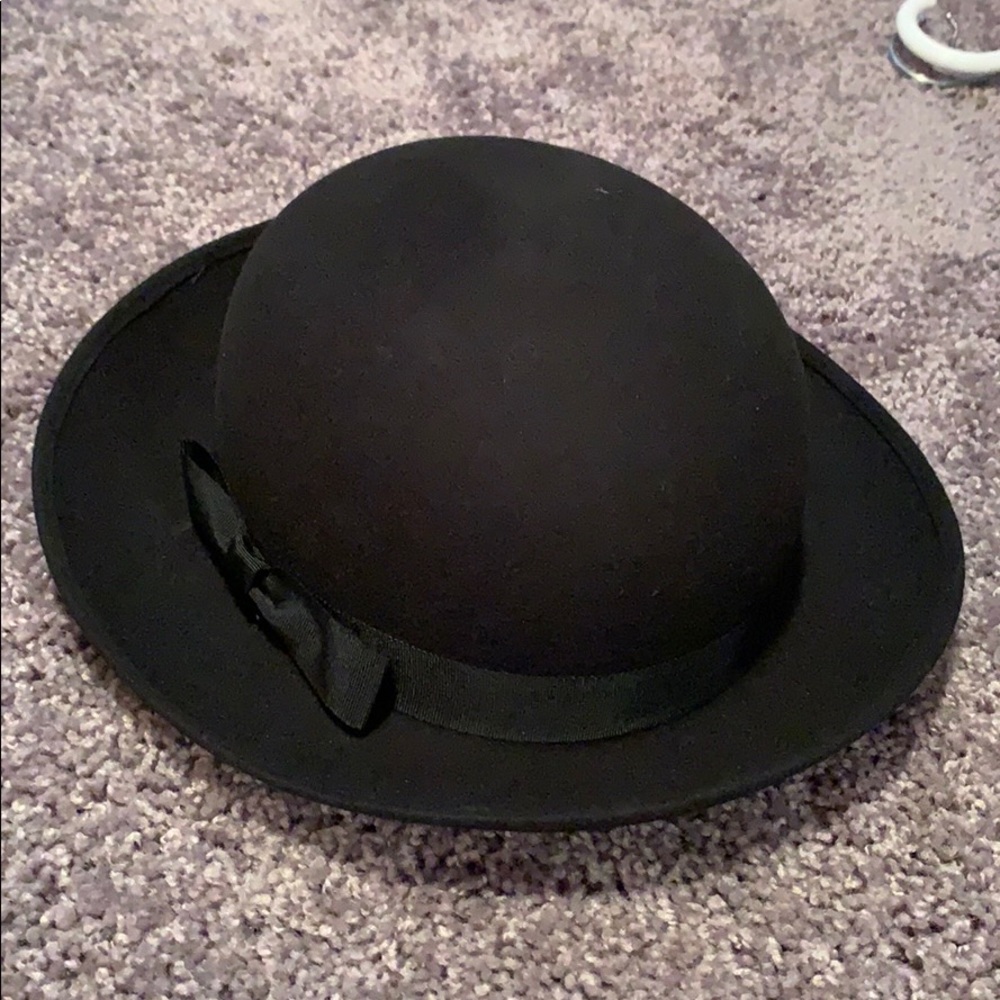 Black Burberry hat
